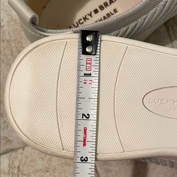 Lucky Brand Womens Shannia Casual Sneaker in Gray. Size 8 - Picture 14 of 15